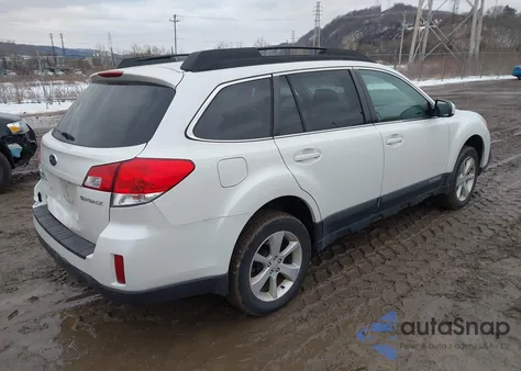 2013 Subaru Outback 2.5I Premium z USA, uszkodzony, nr VIN 4S4BRCCC0D3211320